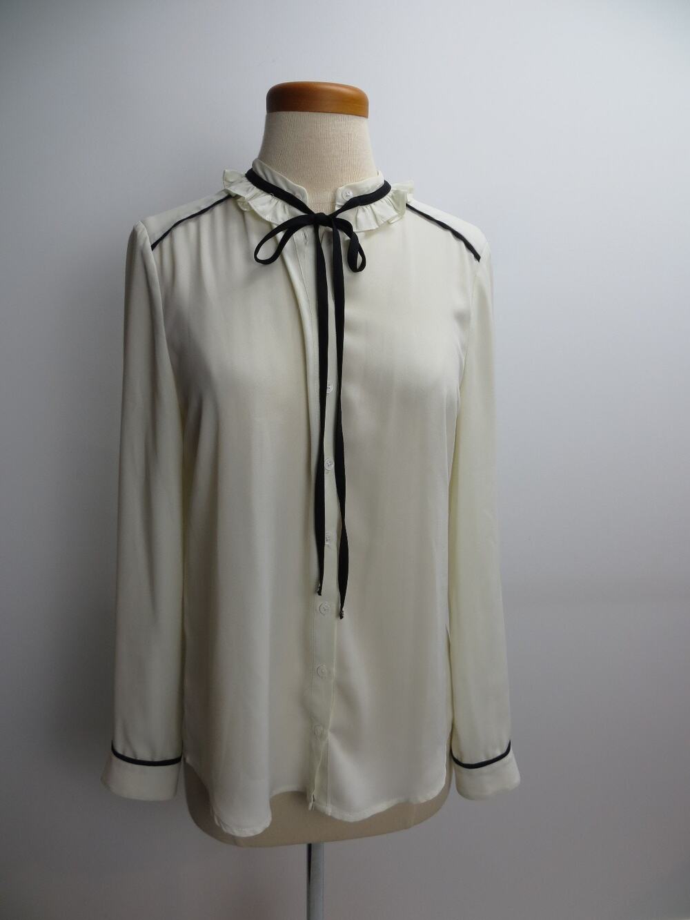 Blaque Label Blouse Size Small White Black Trim Buttons Ruffle Collar High Low